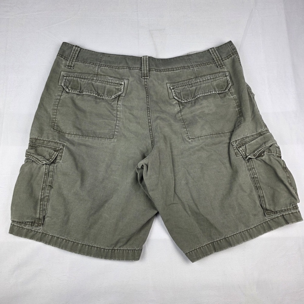 Roebuck and Co. Shorts Mens Size 40 Olive‎ Green Cargo Bottoms - Picture 2 of 9